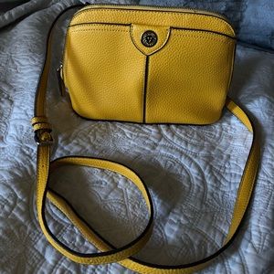 ANNE KLEIN crossbody w adjustable strap